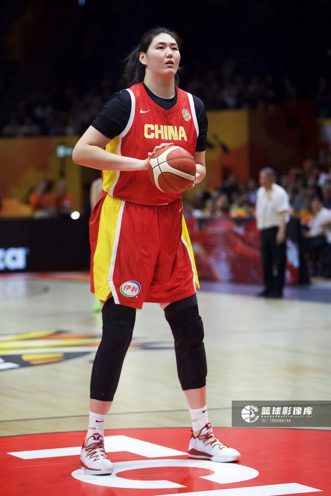 继续加油吧！19岁张子宇首次世界大赛场均13分钟贡献8.8分5板